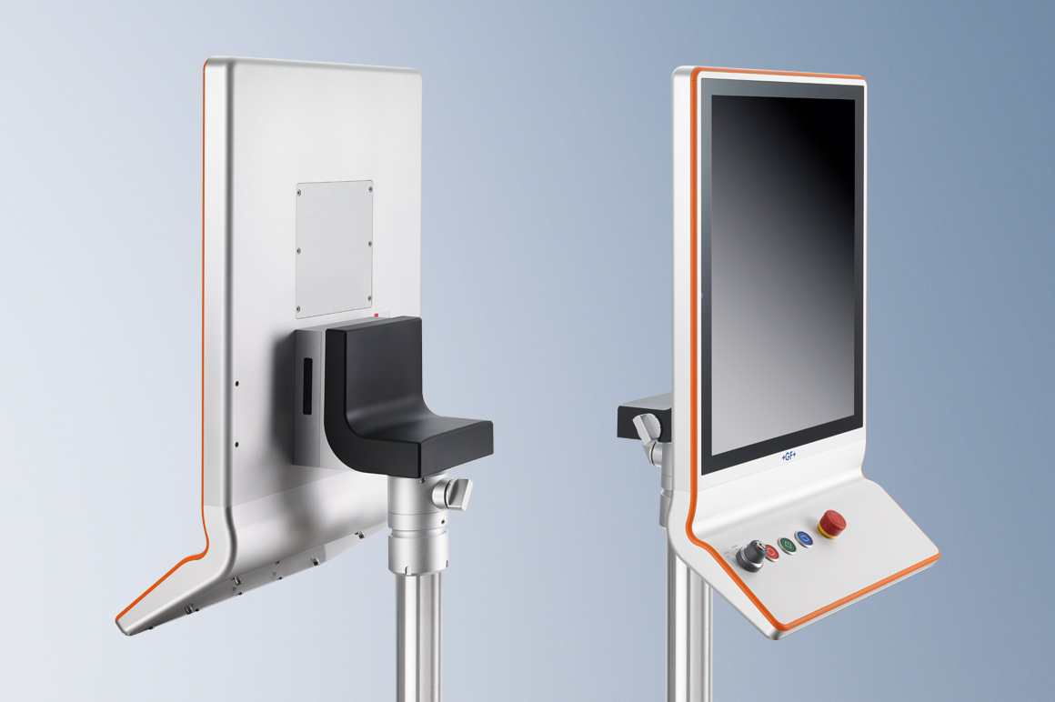 Kundenspezifisches Control Panel mit Tastererweiterung: Bei der Entwicklung des kundenspezifischen Panel-Designs stehen Wiedererkennbarkeit der Maschine, gute Bedienbarkeit und Praxistauglichkeit im Vordergrund.