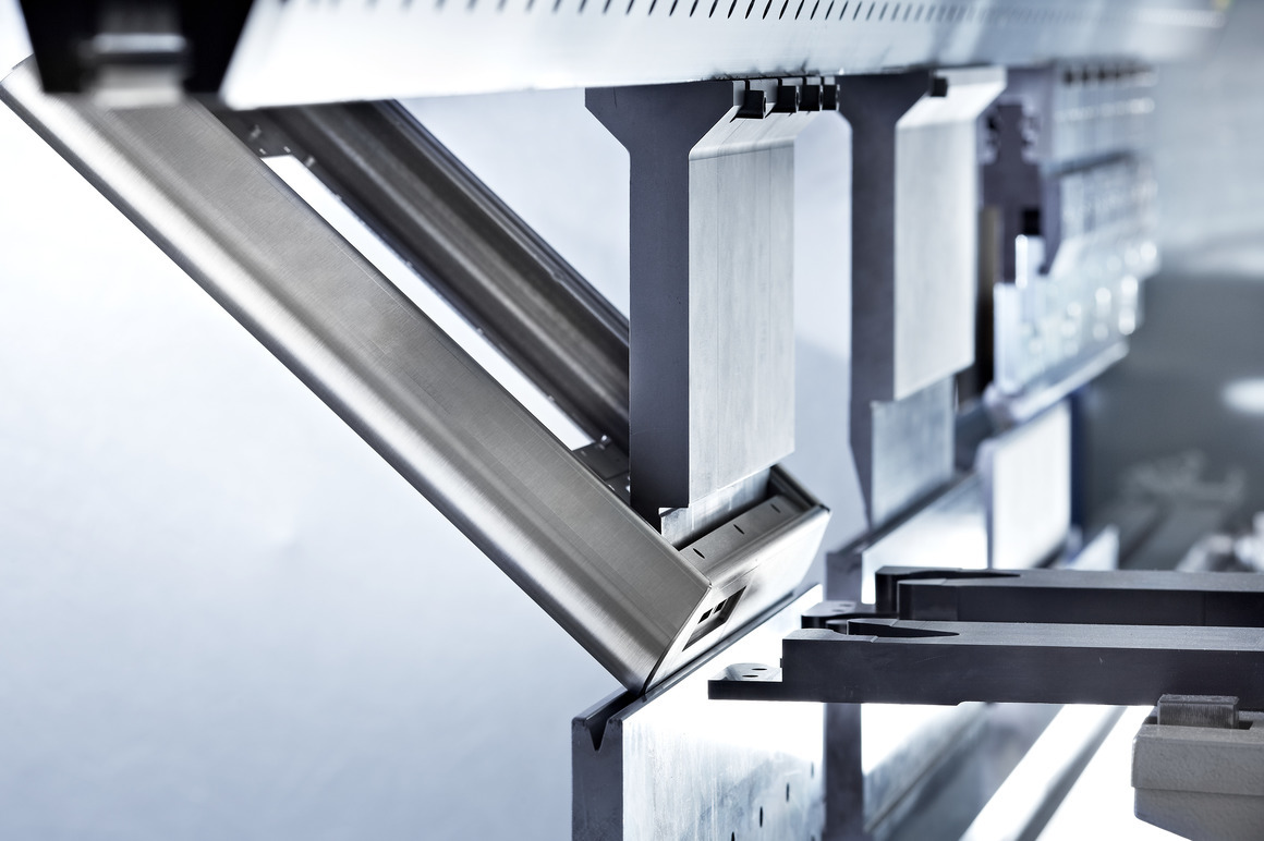 PC-based control from Beckhoff offers suitable solutions for folding and bending.