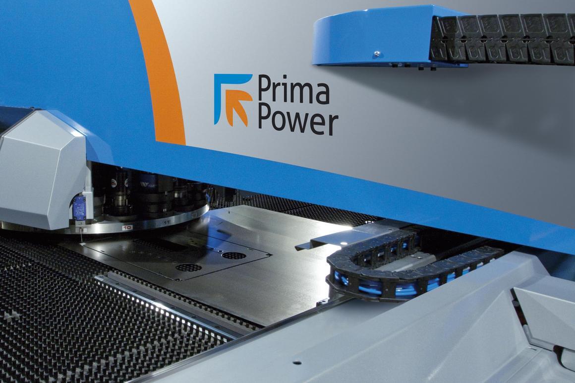 With PC-based control technology from Beckhoff, highly dynamic axis movements and fast control functions of punching and nibbling machines can be realized for sheet metal working.