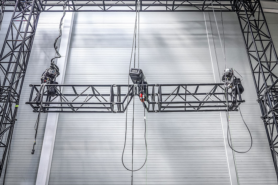 Our safety components offer you a general and scalable safety solution up to SIL3 for virtually all applications in the area of movable objects.