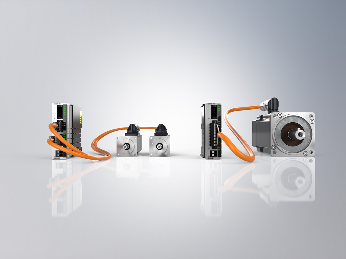 ELM72xx kombiniert mit Servomotoren der AM8100 Serie. Die One Cable Technology (OCT) reduziert Aufwand und Kosten.