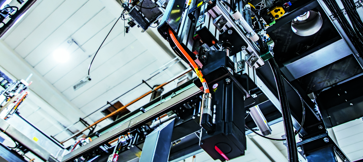 Translatory servomotors in repair systems © Beckhoff