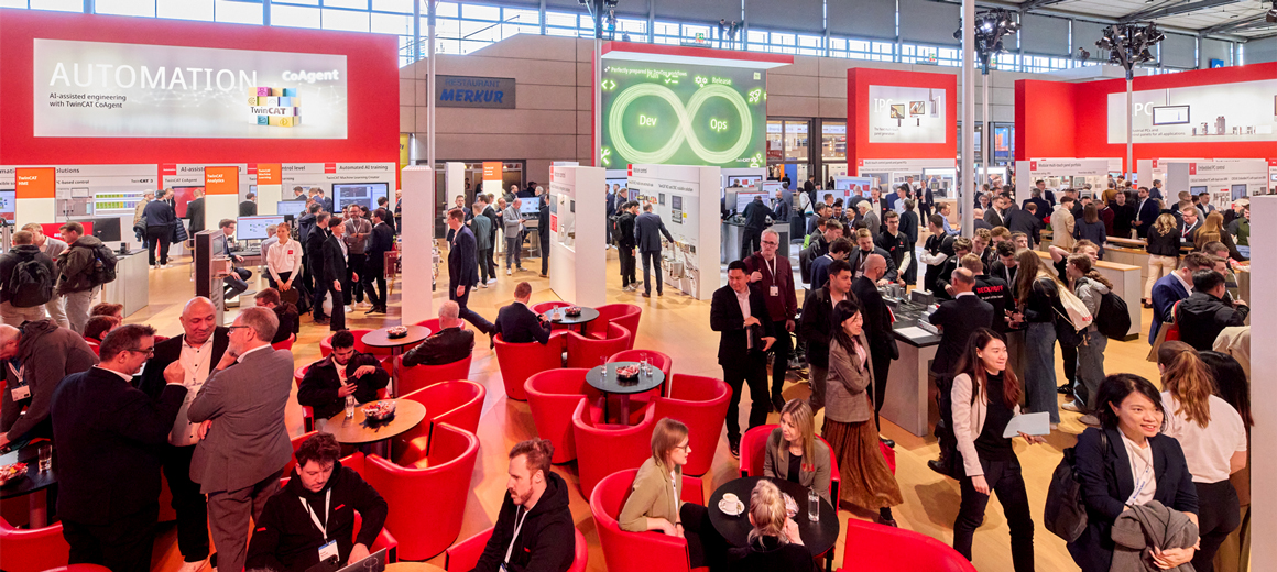 Unsere Neuheiten auf einen Blick hannover-messe-booth-2025-stage-lowres