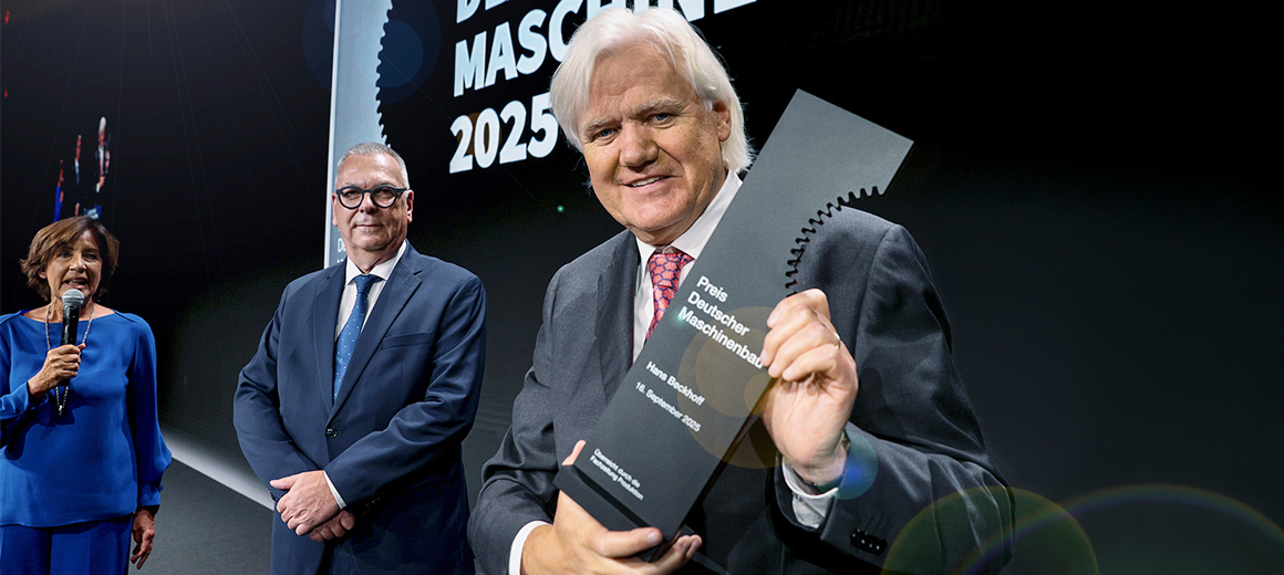Hans Beckhoff erhält Preis Deutscher Maschinenbau hans-preis-deutscher-maschinenbau-stage-lowres © Anna McMaster